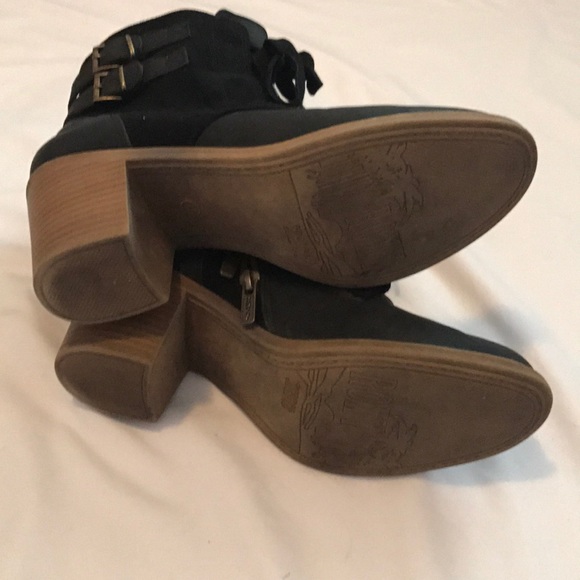 Roxy Booties - Picture 4 of 8